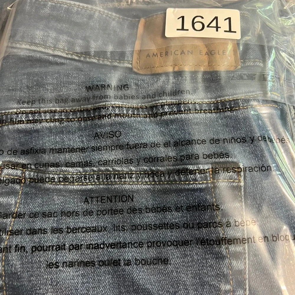 American Eagle Athletic Fit Jeans Mens 30x32 Medium Wash Blue Denim 1641